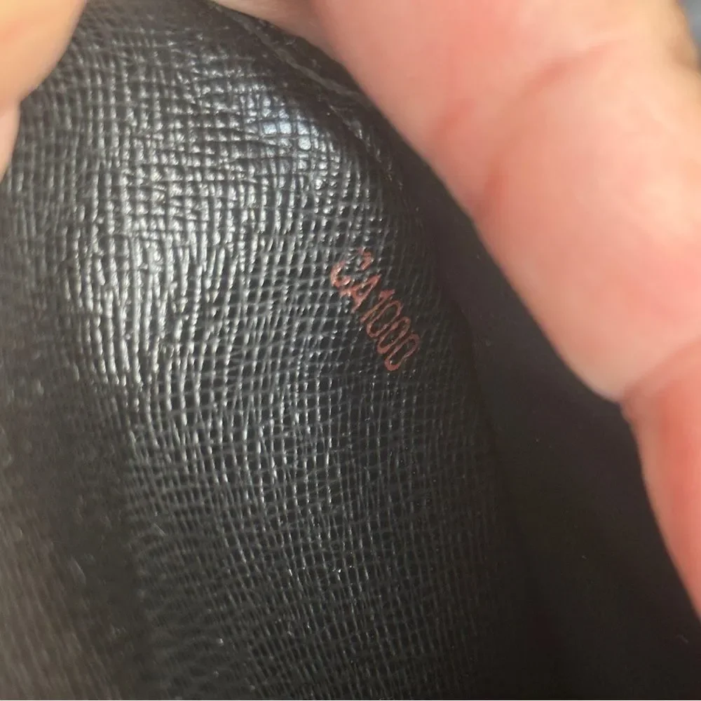 Louis Vuitton Epi‎ Sarah Long Wallet Black